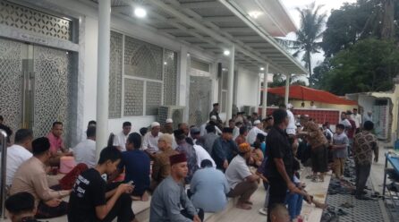 Buka Puasa Bersama Penuhi Halaman Masjid Taqwa Gampong Lhong Raya