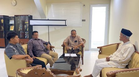 Pertemuan Camat Banda Raya dan Keuchik Gampong Lhong Raya